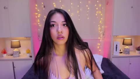 hannyk_ online show from June 2, 4:13 am