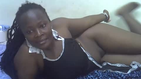 Snapshot of happy_darling chatting on October 9, 8:29 am happy online show from October 9, 8:29 am