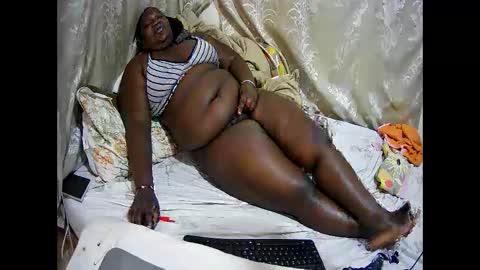 happysonia online show from March 31, 4:45 am