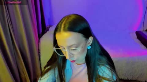 Stephanie online show from March 26, 7:37 pm