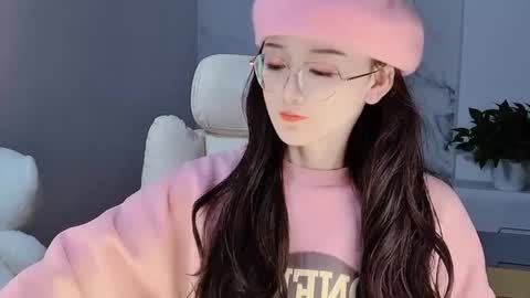 Daisy online show from December 14, 3:36 pm