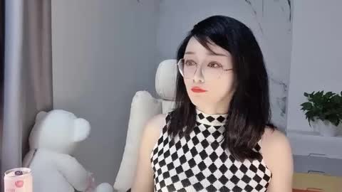 Daisy online show from March 6, 2:18 pm