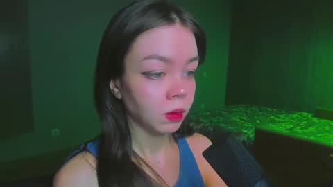 Snapshot of haribo_asmr chatting on December 18, 10:08 am Miss Hari online show from December 18, 10:08 am