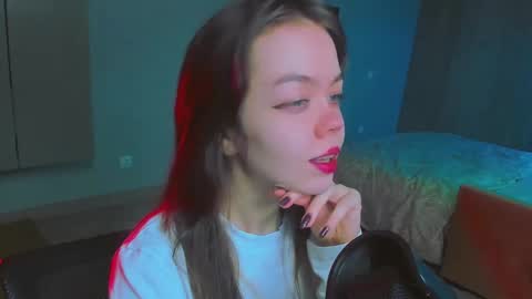 Snapshot of haribo_asmr chatting on January 19, 7:36 am Miss Hari online show from January 19, 7:36 am