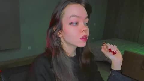 Snapshot of haribo_asmr chatting on February 13, 7:35 am Miss Hari online show from February 13, 7:35 am