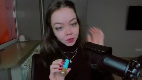 Snapshot of haribo_asmr chatting on February 19, 8:12 am Miss Hari online show from February 19, 8:12 am