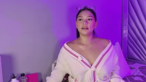 hatsajones online show from April 9, 4:15 am