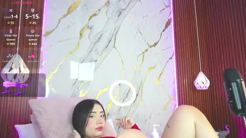 haylie  See you tonight at 8pm Colombia time online show from February 14, 4:15 am