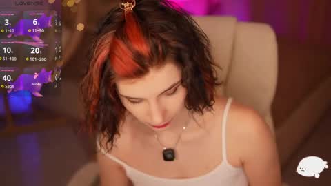 haylaamber online show from April 18, 1:24 pm