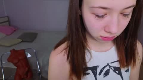 Hayle online show from February 3, 2:36 am