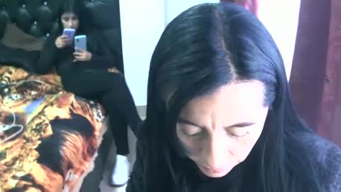 haylie85 online show from December 23, 7:41 pm