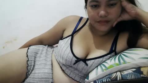 heavenlyeyes69 online show from October 15, 9:28 pm