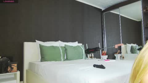 Helen online show from November 16, 10:37 am