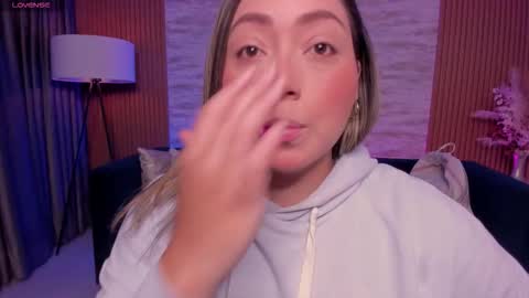 Heidy online show from November 5, 3:23 am