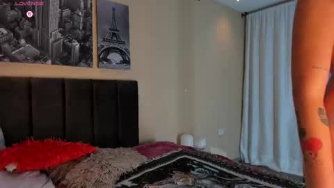 helena online show from October 3, 12:27 am