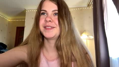 Chloe online show from May 8, 10:40 am