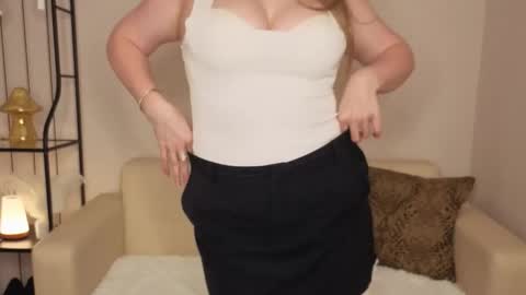 Helen online show from March 21, 8:19 am