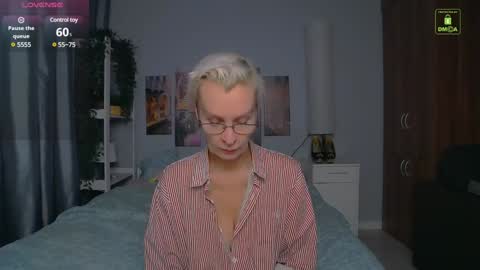 Helga online show from December 12, 4:32 pm