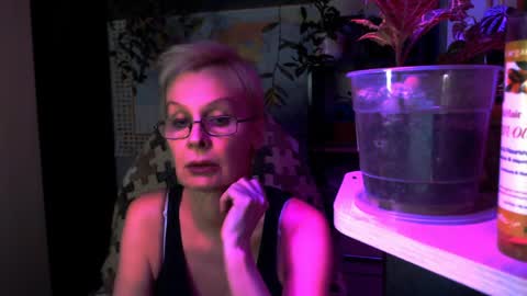 Helga online show from April 10, 11:33 pm