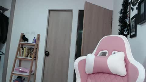 cher online show from March 11, 12:22 am