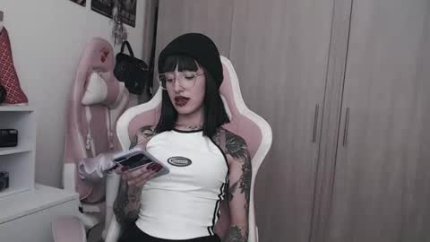 cher online show from November 5, 10:15 pm