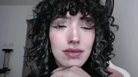 cher online show from January 4, 8:27 pm