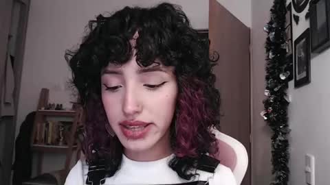 cher online show from February 26, 12:52 am