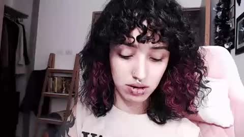 cher online show from March 1, 5:31 am