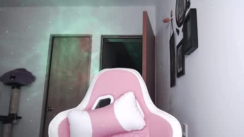 cher online show from January 12, 8:36 am