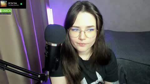 Red online show from February 13, 6:05 pm