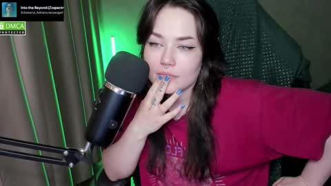 Red online show from February 20, 8:09 pm