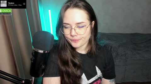 Red online show from January 24, 7:28 pm