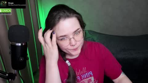 Red online show from January 28, 6:07 pm