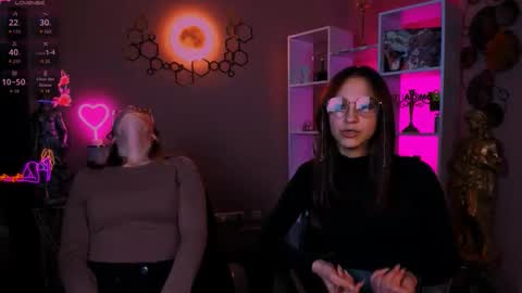 Helli online show from September 28, 8:14 pm