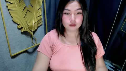 Snapshot of heluv_tiara chatting on September 18, 3:10 pm tiara tine online show from September 18, 3:10 pm