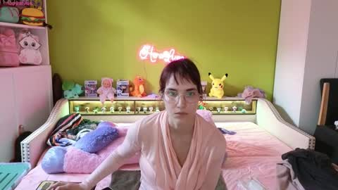 HeraLuna  online show from November 9, 1:18 pm