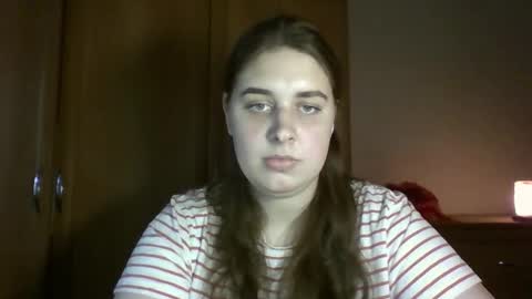 Snapshot of hess_luna_ chatting on September 18, 9:19 am hess_luna_ online show from September 18, 9:19 am