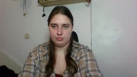 Snapshot of hess_luna_ chatting on October 8, 9:24 am hess_luna_ online show from October 8, 9:24 am