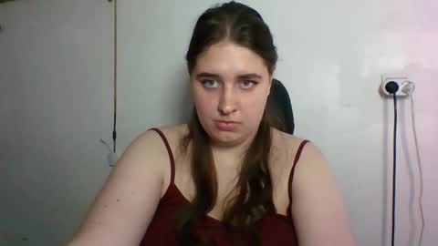 Snapshot of hess_luna_ chatting on October 17, 9:45 am hess_luna_ online show from October 17, 9:45 am