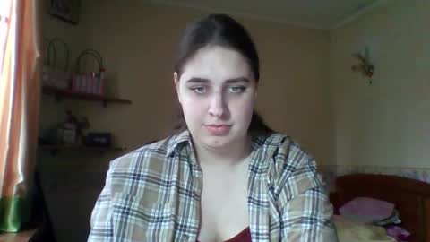 hess_luna_ online show from November 11, 10:12 am