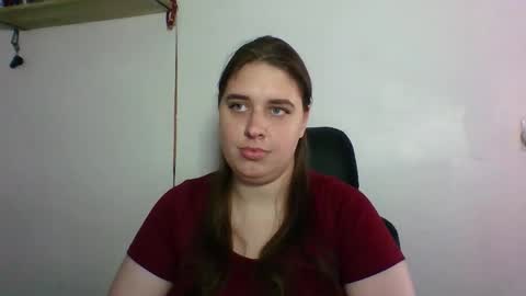 Snapshot of hess_luna_ chatting on October 15, 9:23 am hess_luna_ online show from October 15, 9:23 am