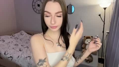 Lola online show from November 19, 10:37 am