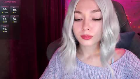  Nora  online show from November 22, 9:01 am