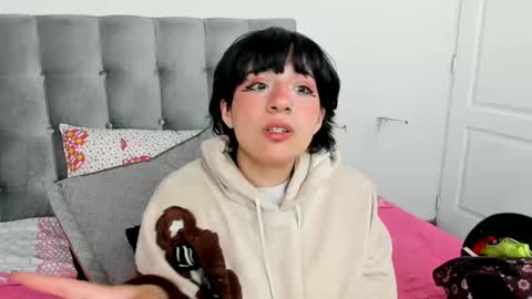 Noraly  online show from February 4, 4:59 am