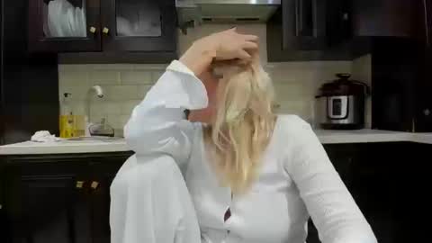 Heyheygrey online show from September 22, 3:21 pm