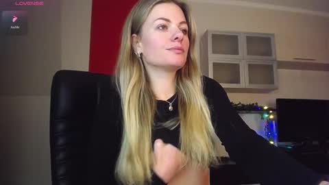 Lina online show from January 9, 11:36 am