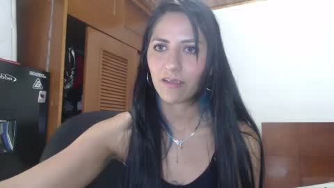 Snapshot of hilari18 chatting on January 21, 1:08 am hilaril18 online show from January 21, 1:08 am