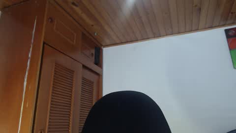 Snapshot of hilari18 chatting on September 9, 7:35 pm hilaril18 online show from September 9, 7:35 pm