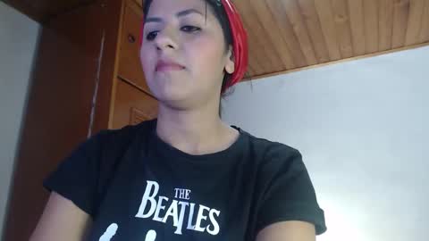 Snapshot of hilari18 chatting on October 15, 12:13 am hilaril18 online show from October 15, 12:13 am