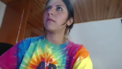 Snapshot of hilari18 chatting on September 10, 7:36 pm hilaril18 online show from September 10, 7:36 pm